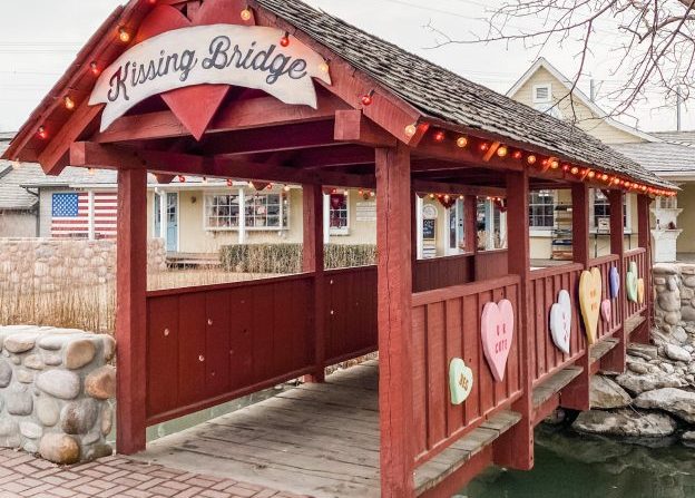 Kissing Bridge - Valentines Day Gift Ideas