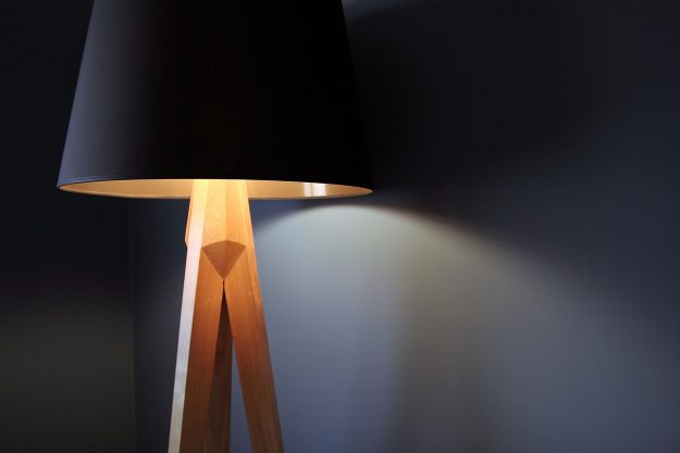 How to Clean Lampshades