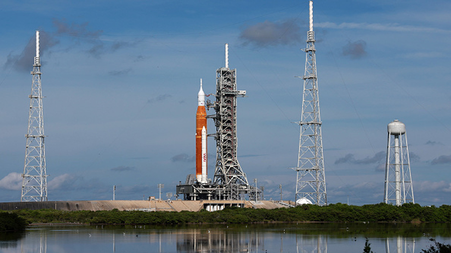 CAPE CANAVERAL, FLORIDA - AUGUST 27: NASA’s Artemis I rocket sits on launch pad 39-B at Kennedy S...