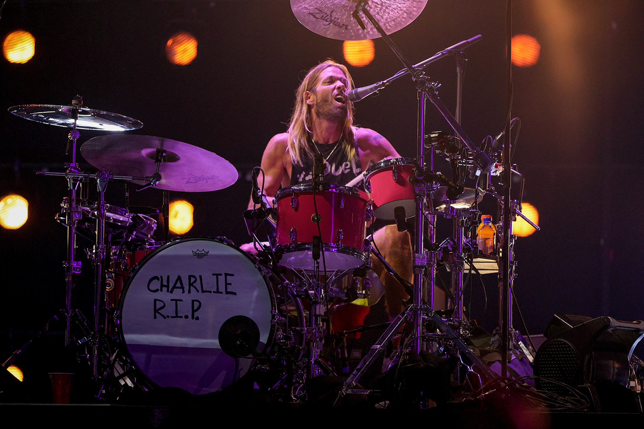 NEW YORK, NEW YORK - SEPTEMBER 12: Taylor Hawkins of honorees Foo Fighters performs onstage during ...